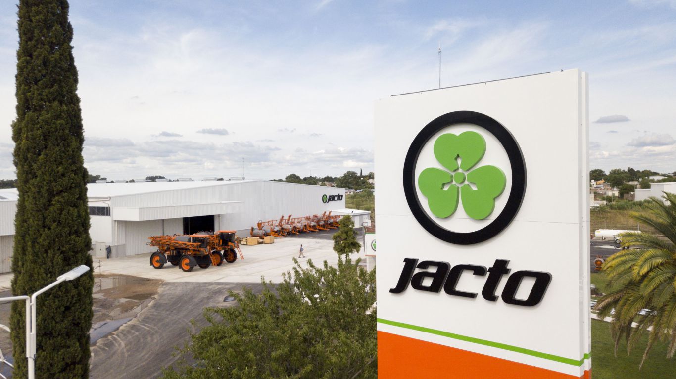  Jacto fabricará 4 modelos de pulverizadoras en Argentina