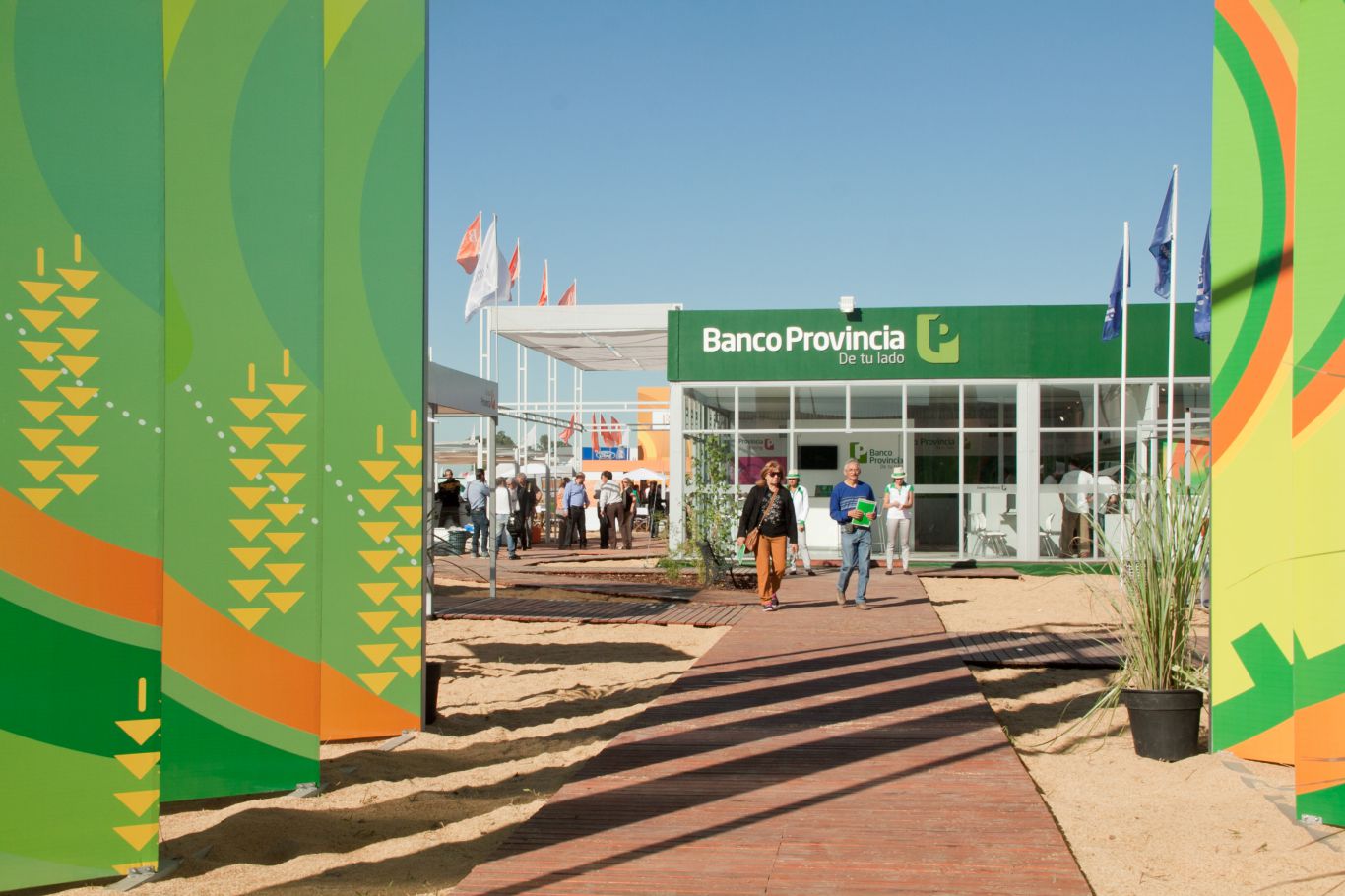 El Bapro negoció préstamos por 4.100 mill/dol en Expoagro