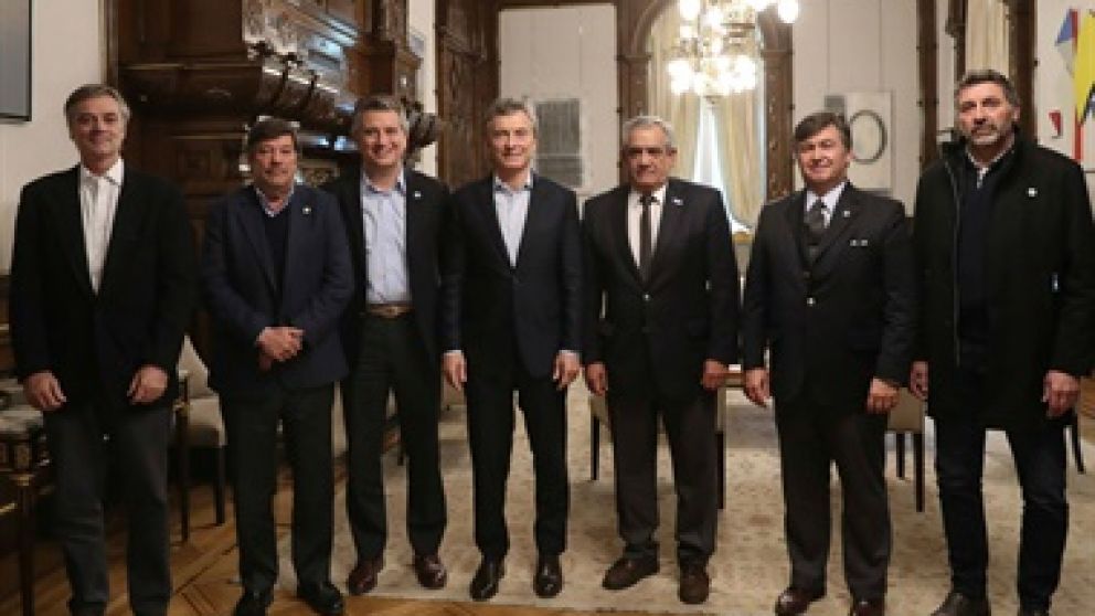 Macri le asegur a los ruralistas que no habr cambios en las retenciones
