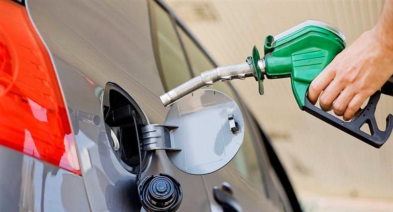 El gasoil más caro de la región golpea al campo argentino