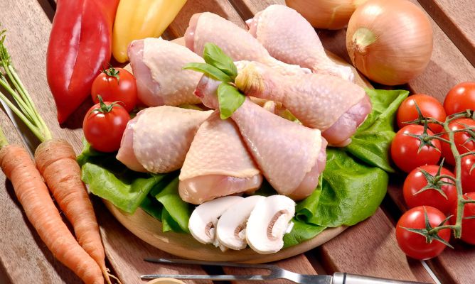 El pollo destronó a la carne vacuna de la mesa de los argentinos 