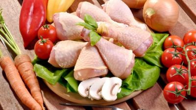 El pollo destronó a la carne vacuna de la mesa de los argentinos 