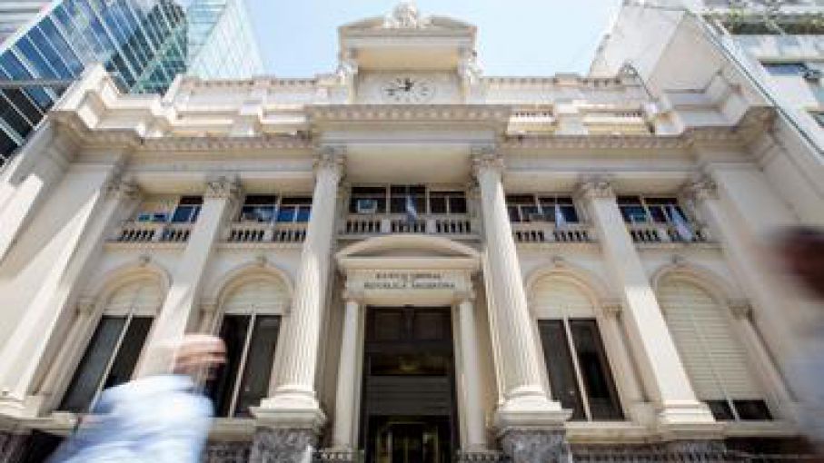 Designan a Diego Bastorurre como nuevo director del Banco Central