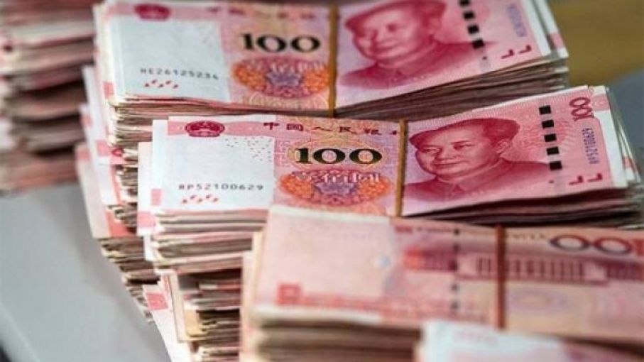 El Gobierno busca ampliar el swap con China para frenar la caída del peso