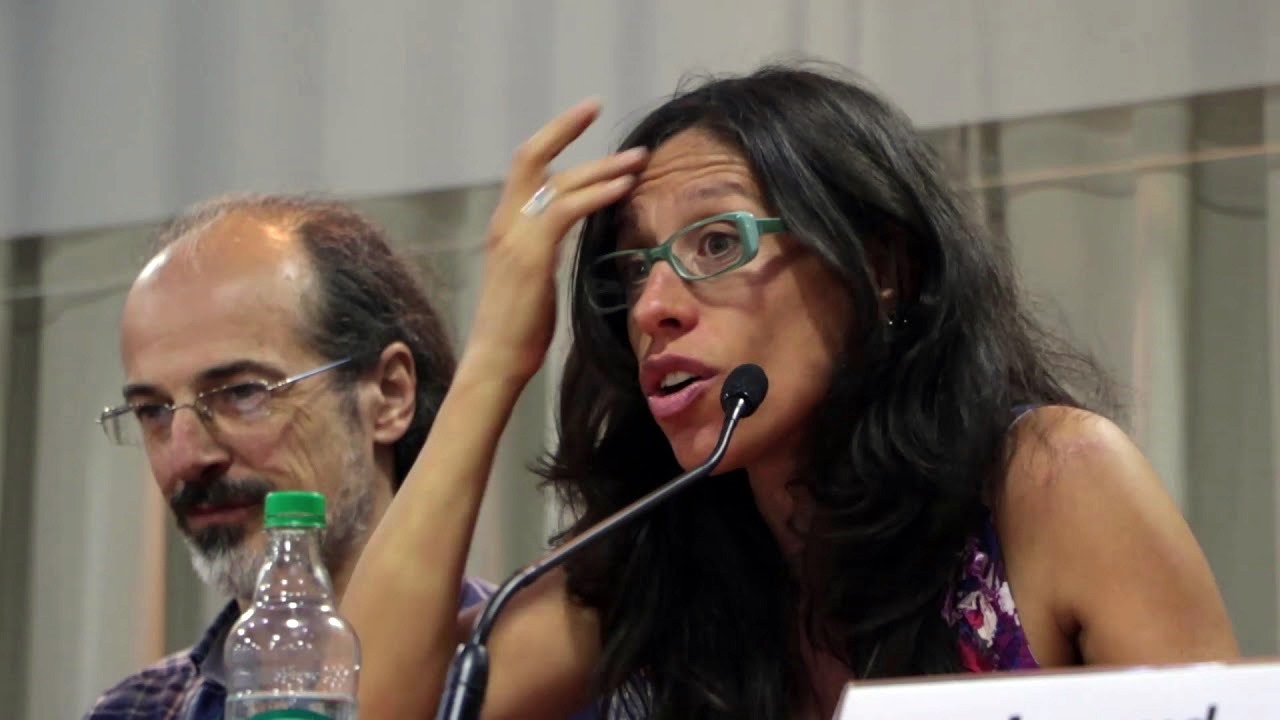 Paula Español quiere intervenir el mercado de trigo y choca con Basterra