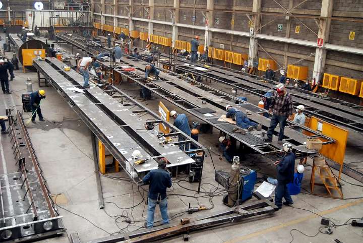 Según CAME, la producción de las pymes industriales cayó 23,5% en junio
