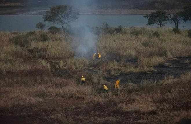 Entre Ríos destacó el "intenso trabajo articulado" junto a Nación y Santa Fe para combatir incendios