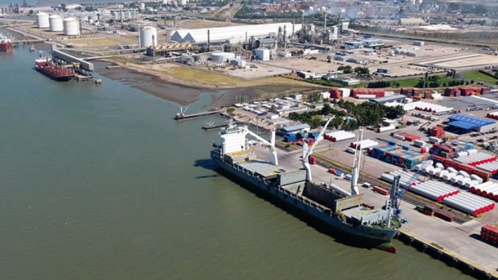 Exportaciones de cereales, oleaginosas y derivados cayeron 43% en 2023 desde puerto bahiense