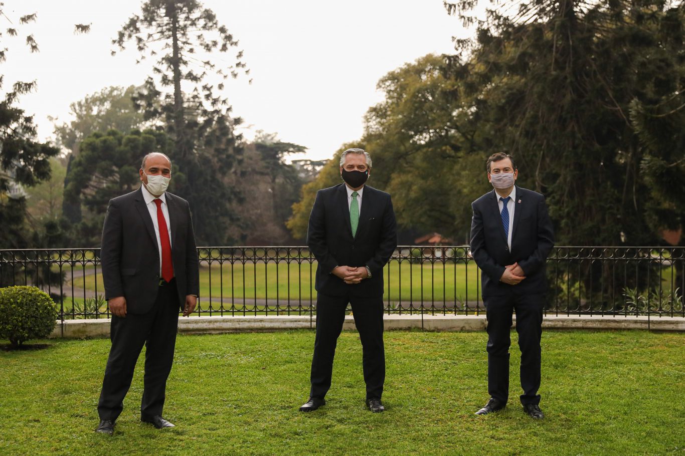 Alberto Fernández se reunió con los gobernadores de Tucumán y Santiago del Estero