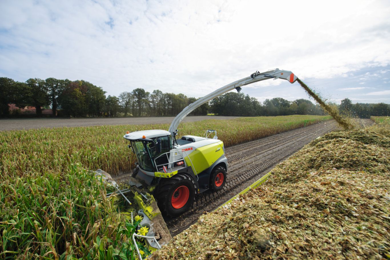 CLAAS presentó la nueva serie 502 de la JAGUAR 900