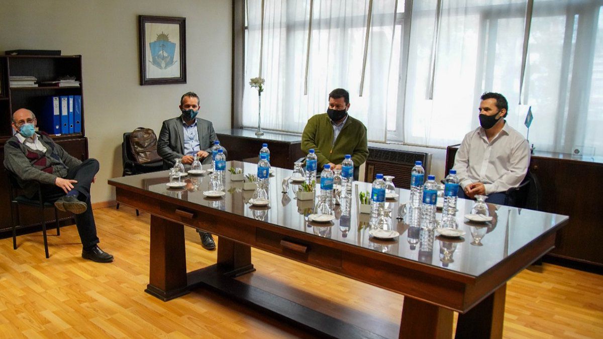 Martínez mantuvo un encuentro con cámaras del sector energético de Neuquén