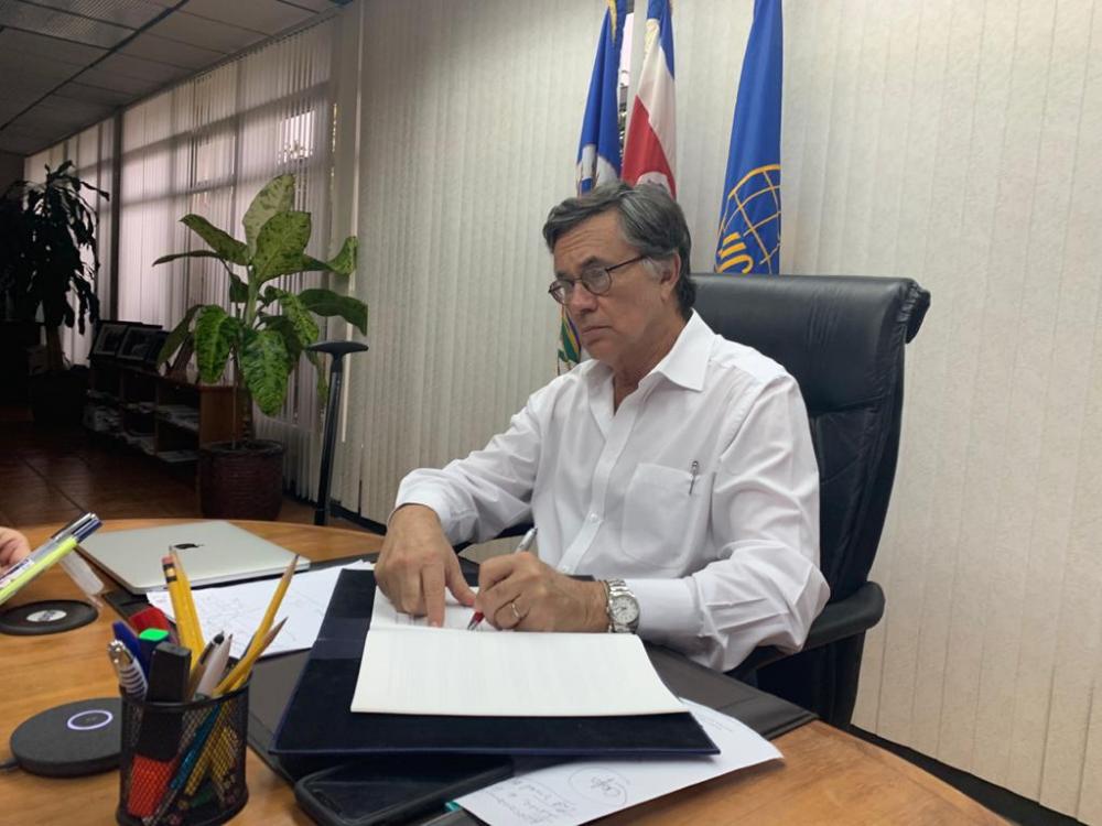 FADIA y el IICA firman acuerdo que promoverá la innovación y la sostenibilidad del agro en el país
