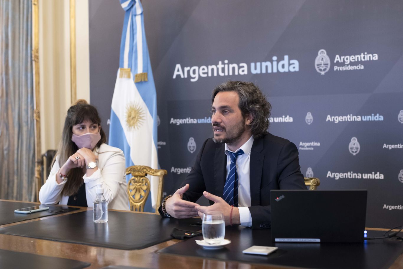 "El acceso a la conectividad es un servicio público"
