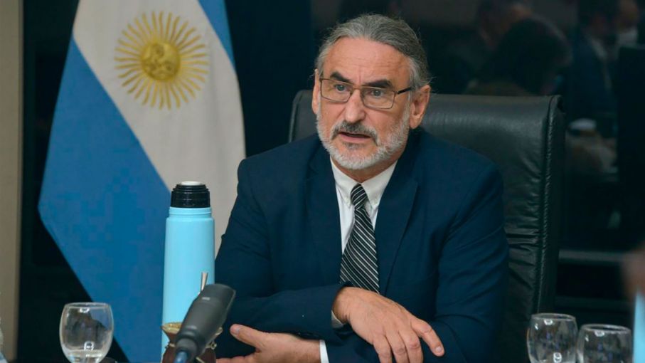 Firman un convenio de asistencia financiera con La Rioja por $50 millones