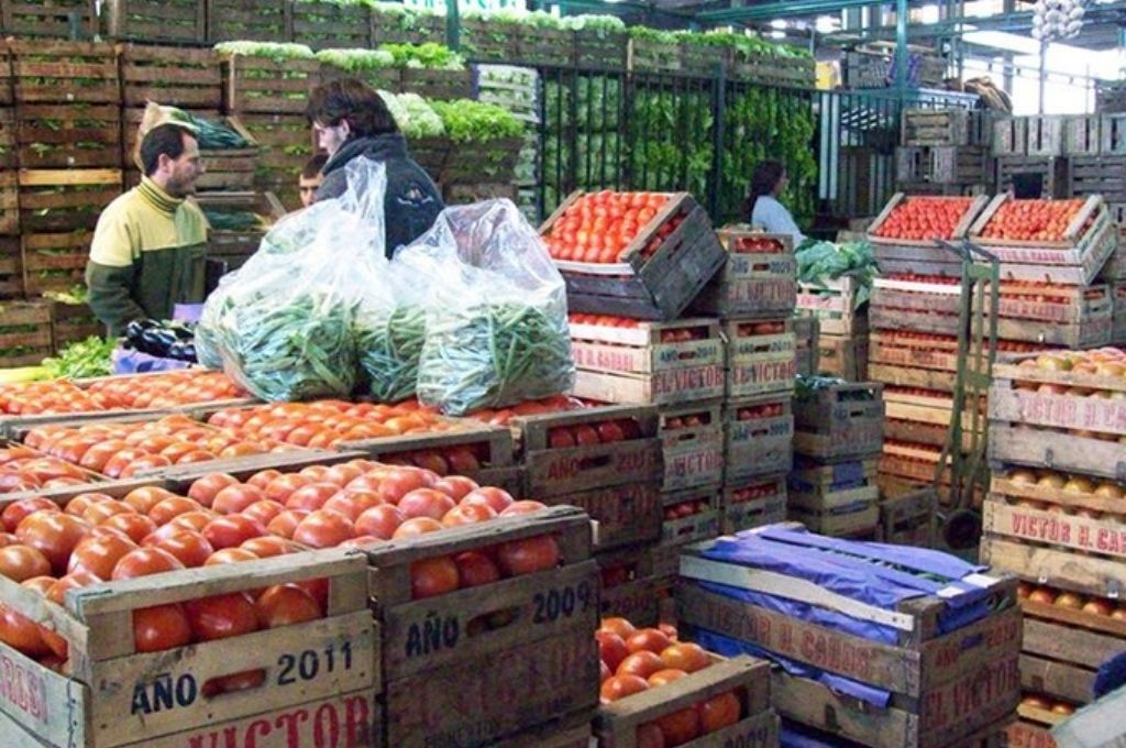 Oficializaron los precios de referencia de cinco frutas y hortalizas