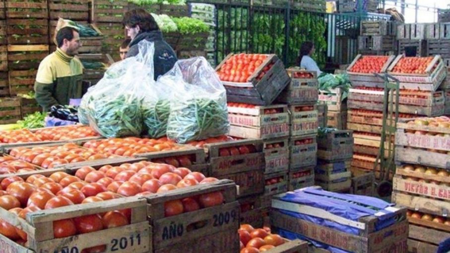 Oficializaron los precios de referencia de cinco frutas y hortalizas