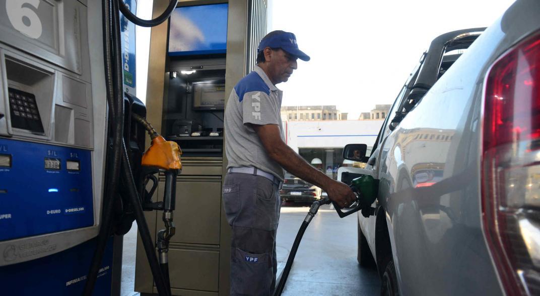 YPF aumentó un 6% promedio los combustibles: es la quinta suba del año