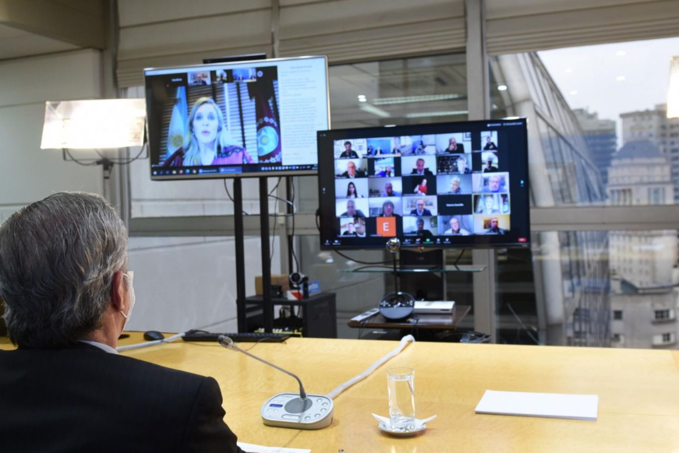 Cancillería reunió a más de 300 exportadores en última reunión del año el Consejo Público Privado