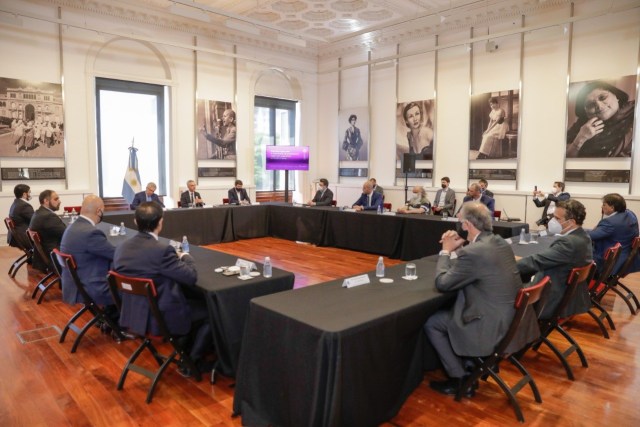 Firman convenio interministerial para potenciar exportaciones de alimentos a Medio Oriente