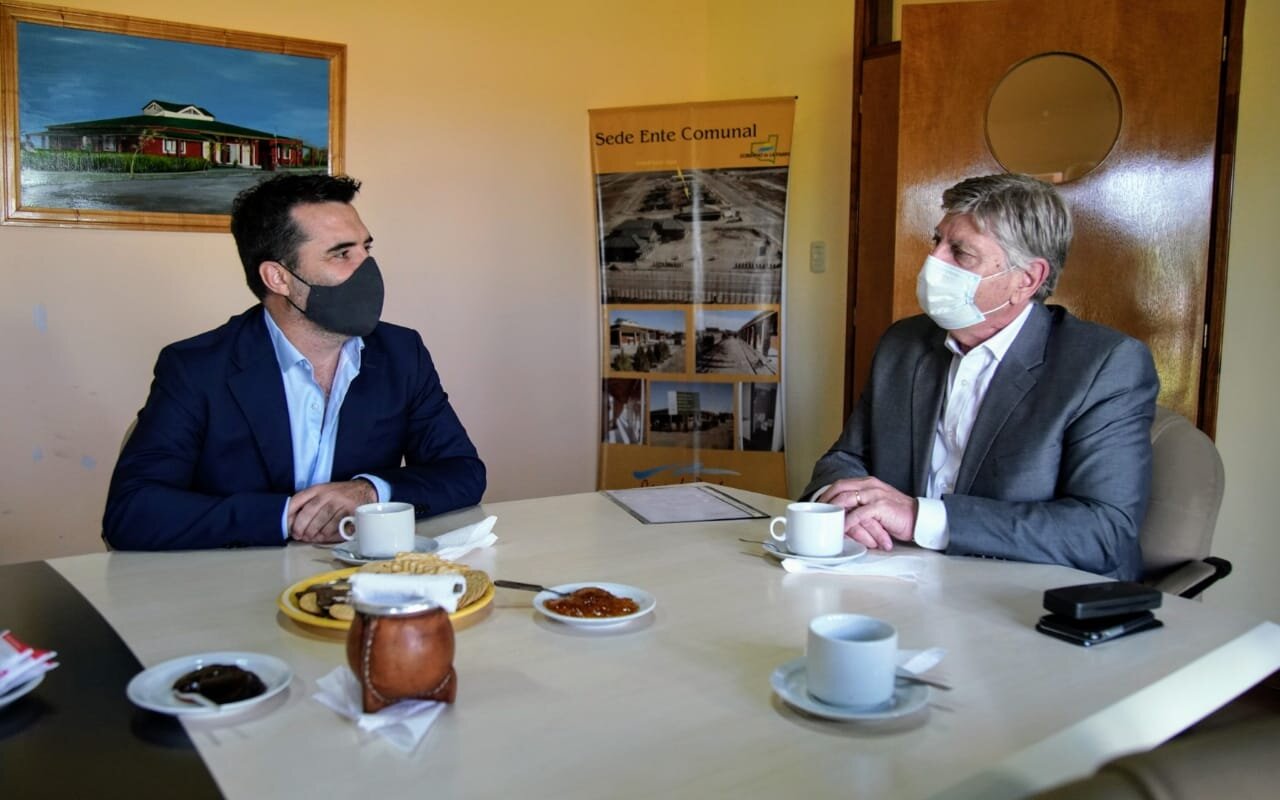 Darío Martínez mantuvo una jornada de trabajo con el gobernador de La Pampa