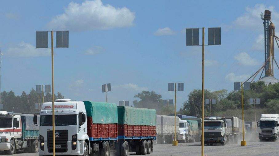 Transportistas de granos aseguran que el cese no se siente y se trabaja con total normalidad