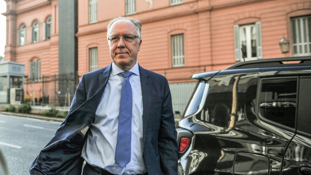 Nielsen deja la presidencia de YPF y lo reemplazaría el diputado Pablo González
