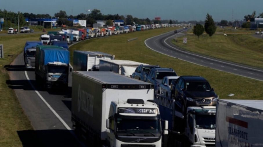 Protesta de transportistas autoconvocados en Tres Arroyos, Chacabuco, Lobería y Necochea