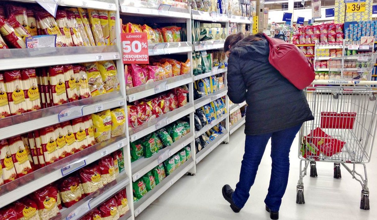 Español: "Buscamos cuidar el poder adquisitivo" de consumidores