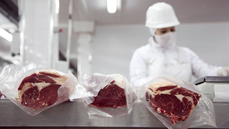 Carne en Córdoba: frigoríficos pagaron 10% mas por la hacienda y habría suba en las carnicerías