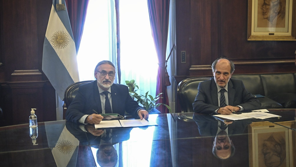 Agricultura y Banco Nación lanzan línea de crédito por $500 millones para agricultores familiares