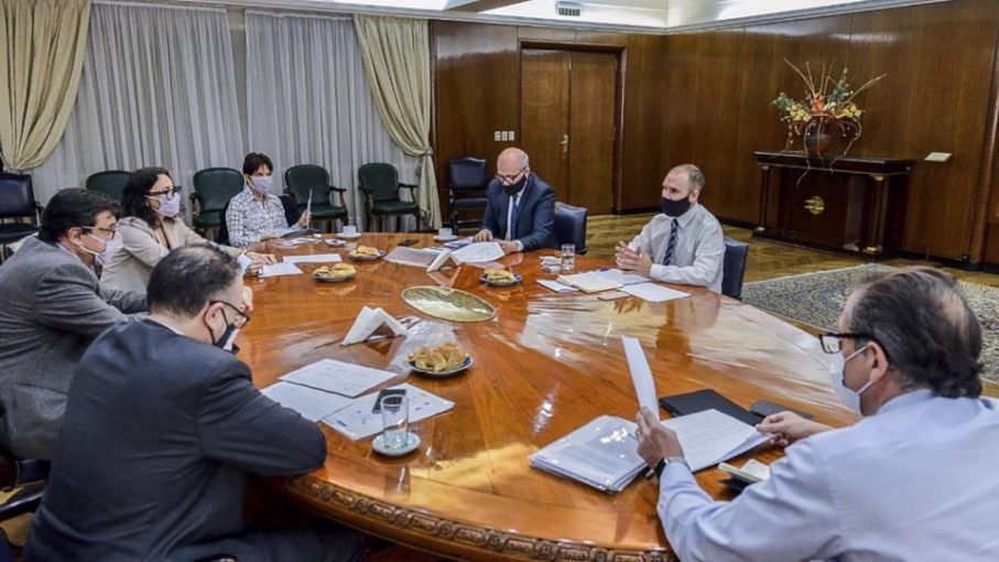 El gabinete económico analizó la continuidad de la ayuda a sectores más vulnerables en la pandemia