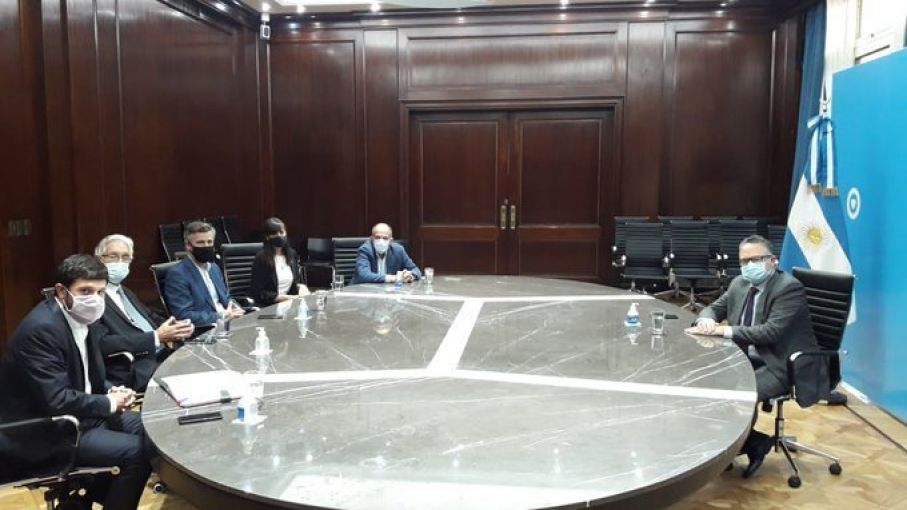 Madereros y Kulfas analizaron la problemática del sector y acordaron líneas de trabajo
