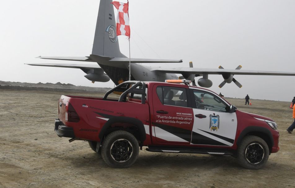 La Hilux balsera: así llegó esta pick-up de Toyota a la Antártida