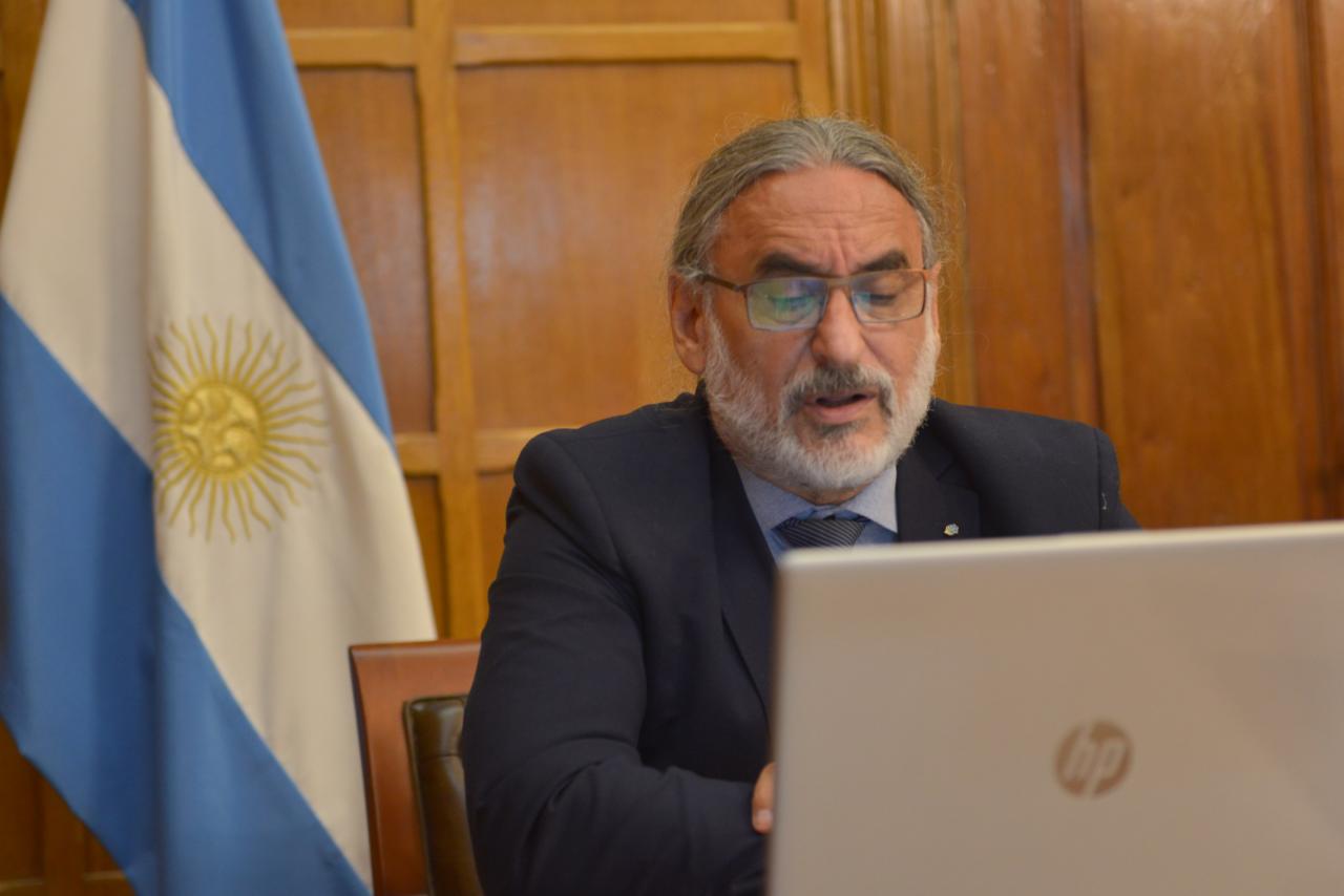 "Si se estabiliza el precio de la carne, se quitan las restricciones a las exportaciones"