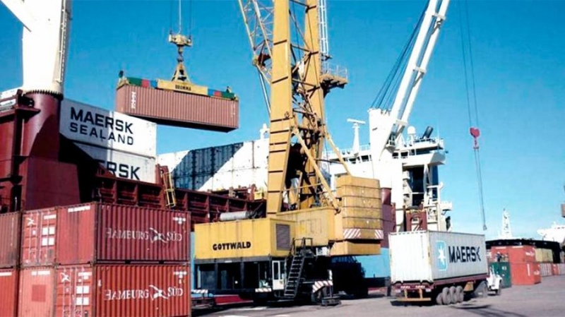 Dios está en todas partes, pero exporta desde Buenos Aires el 37% de productos regionales