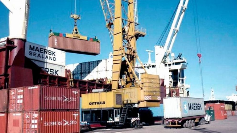 Dios est en todas partes, pero exporta desde Buenos Aires el 37% de productos regionales