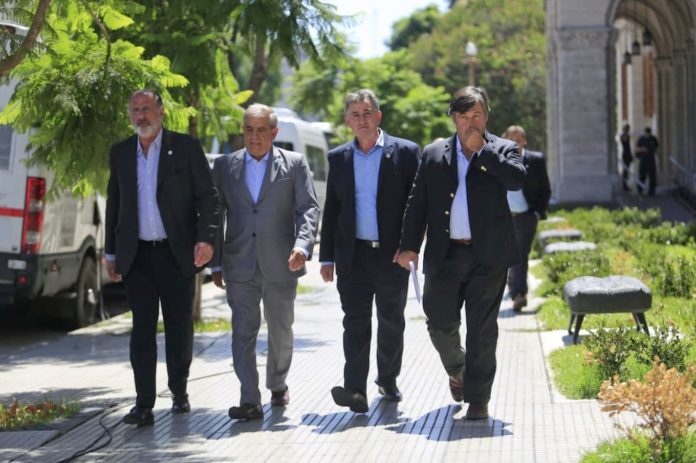 Mesa de Enlace se reúne para decidir si continúa con cese de comercialización