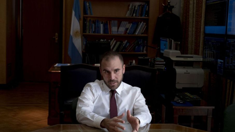 Argentina negociará posponer vencimientos con el Club de París