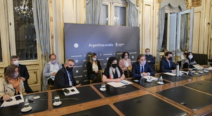 Epidemiólogos, preocupados por "saturación" del sistema sanitario