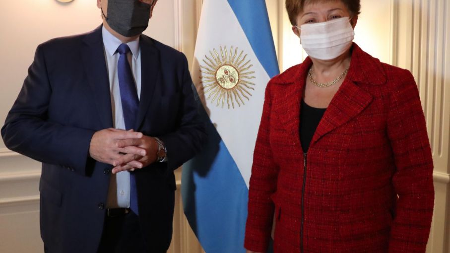 Analizarán propuesta de Argentina de reformar política de sobrecargos