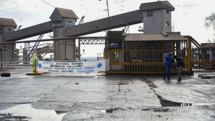 Conciliación obligatoria en conflicto entre trabajadores de Construcción y terminales portuarias