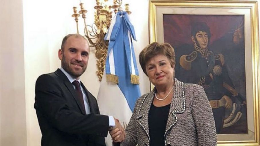 Argentina sigue negociando con FMI nuevo acuerdo a 10 años de plazo