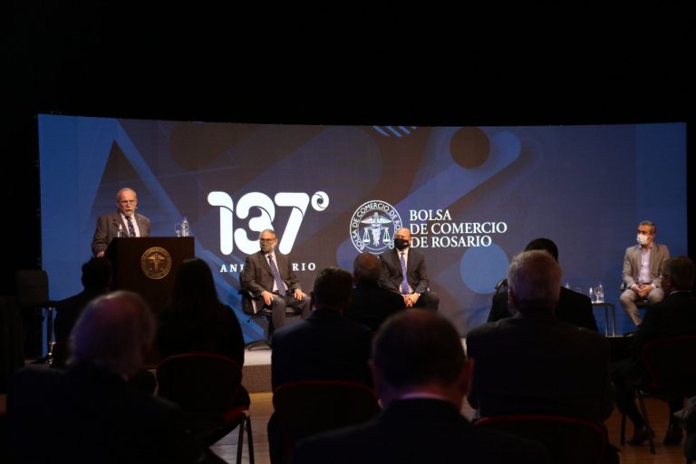 "Necesitamos políticas de largo plazo para aumentar la producción y exportar más"