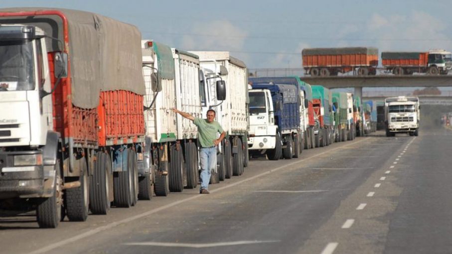 El ingreso de camiones con trigo en noviembre ya es el segundo mayor en la historia