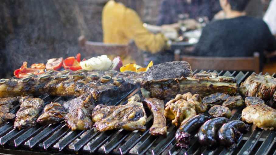 El asado y el vitel toné a la Libertadores, el matambre relleno, el pollo y el cerdo a la Sudamericana