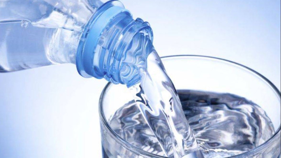 Prohiben una marca de agua, un aceite de oliva y una miel