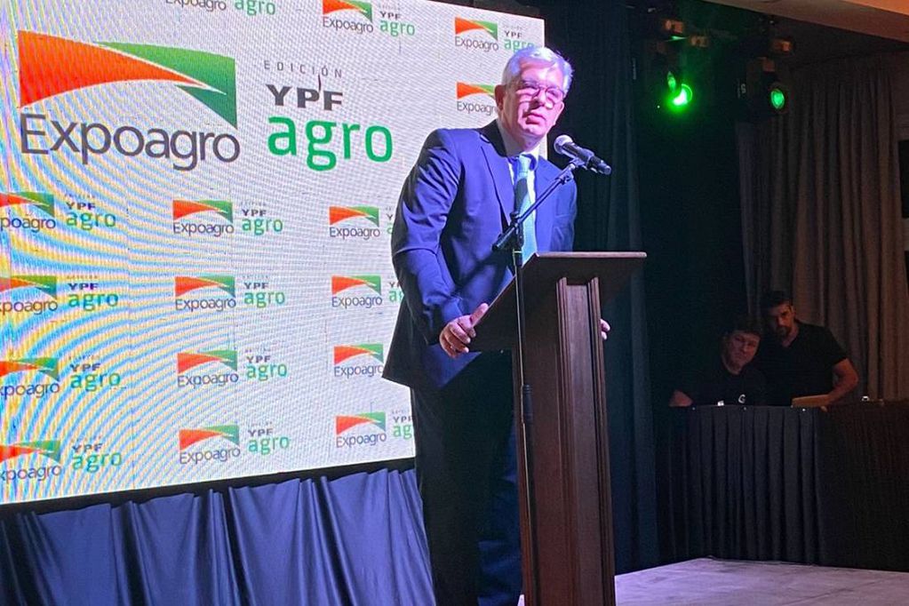 Domínguez presentó el nuevo plan ganadero para los próximos dos años en ExpoAgro