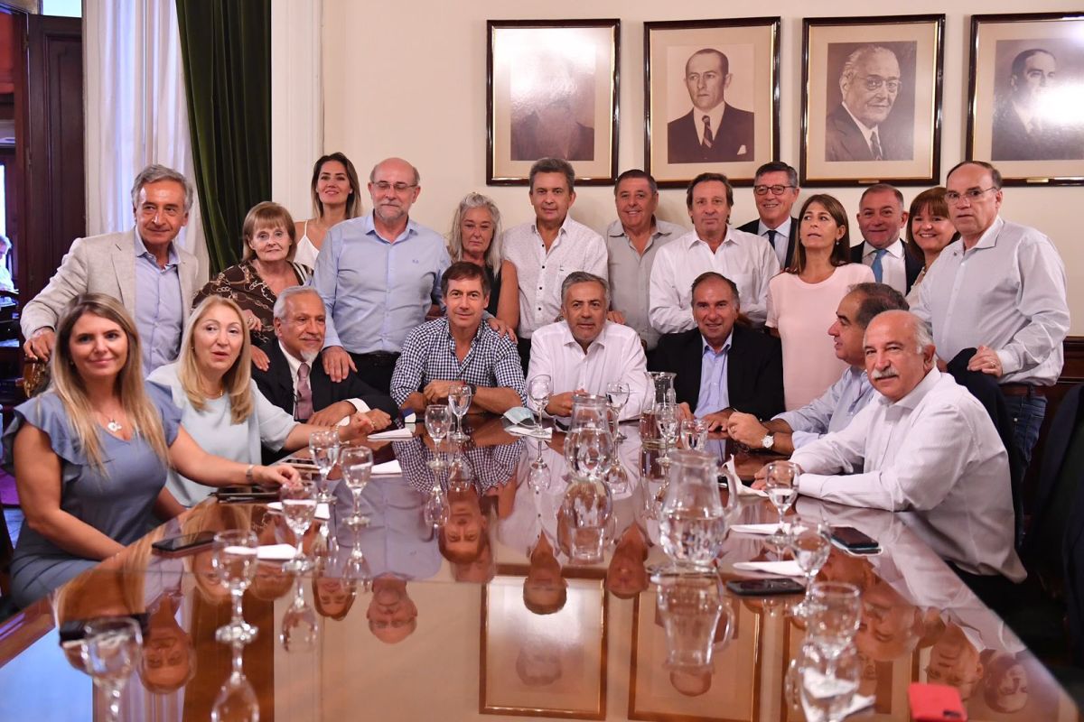 Juntos por el Cambio recibe a la Mesa de Enlace