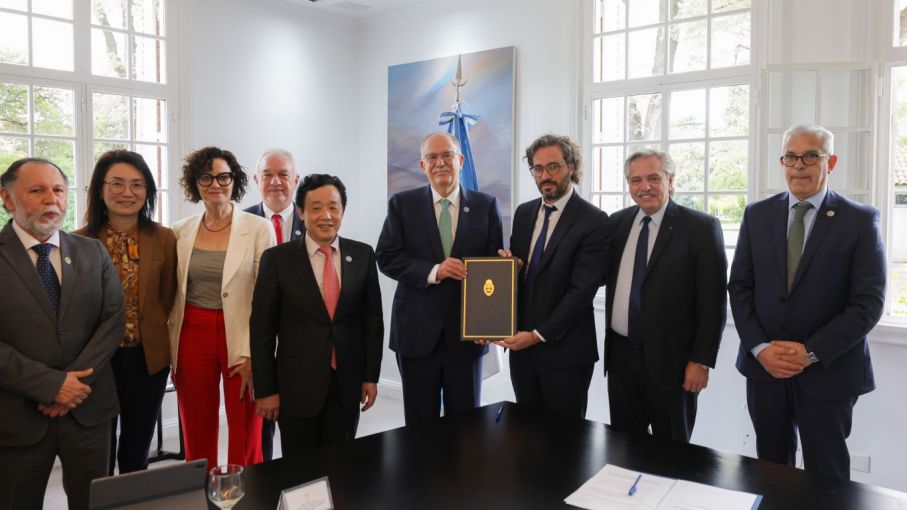 El Presidente recibió al director general de FAO, Qu Dongyu con quien analizó el alza del precio de alimentos