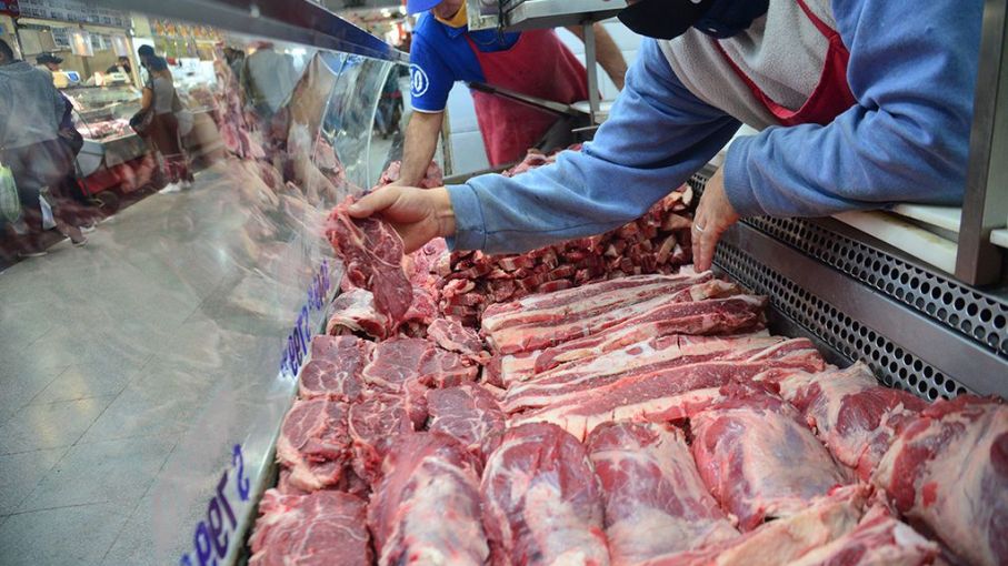 La carne y el pollo, impagables: los aumentos llegaron hasta un 76%, por encima de la inflación